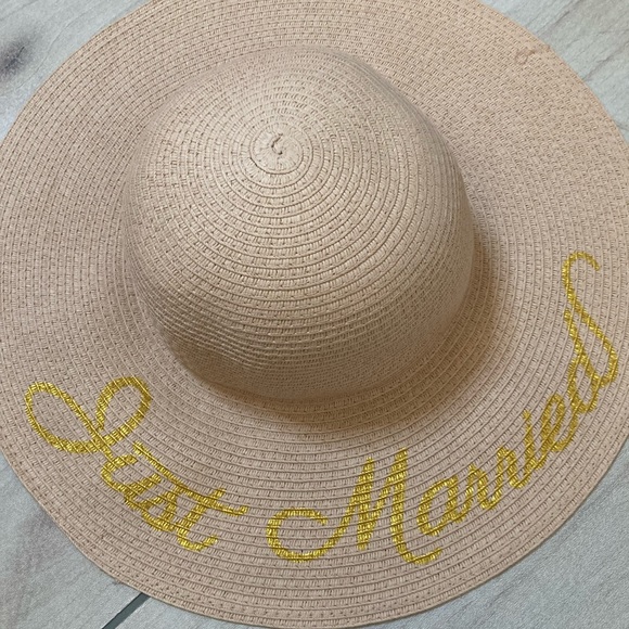 Accessories - Just Married beach hat
